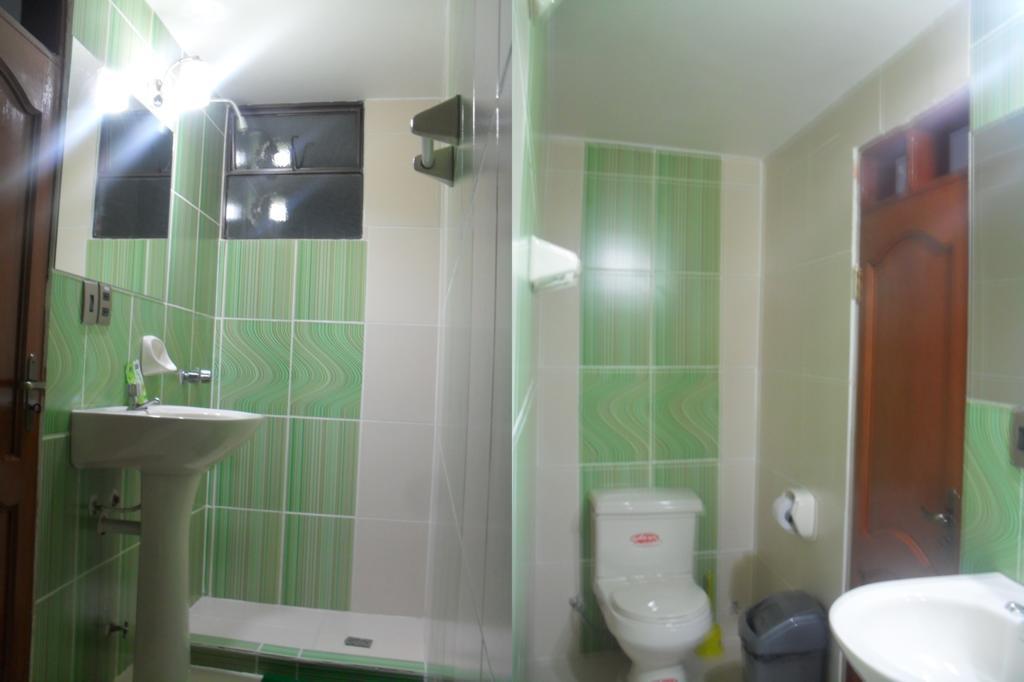 Hostal Corona Blanca Sucre Zewnętrze zdjęcie