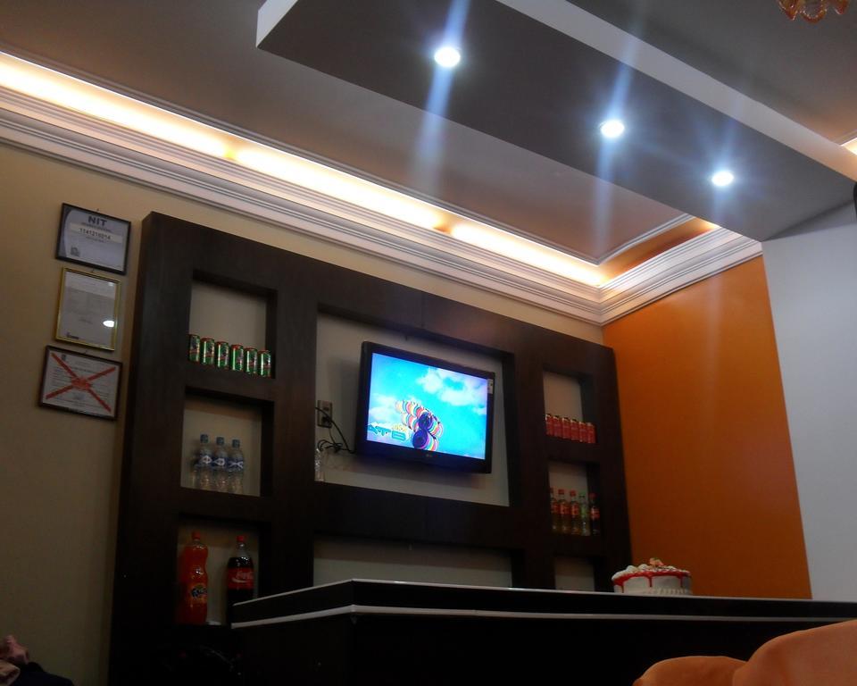 Hostal Corona Blanca Sucre Zewnętrze zdjęcie