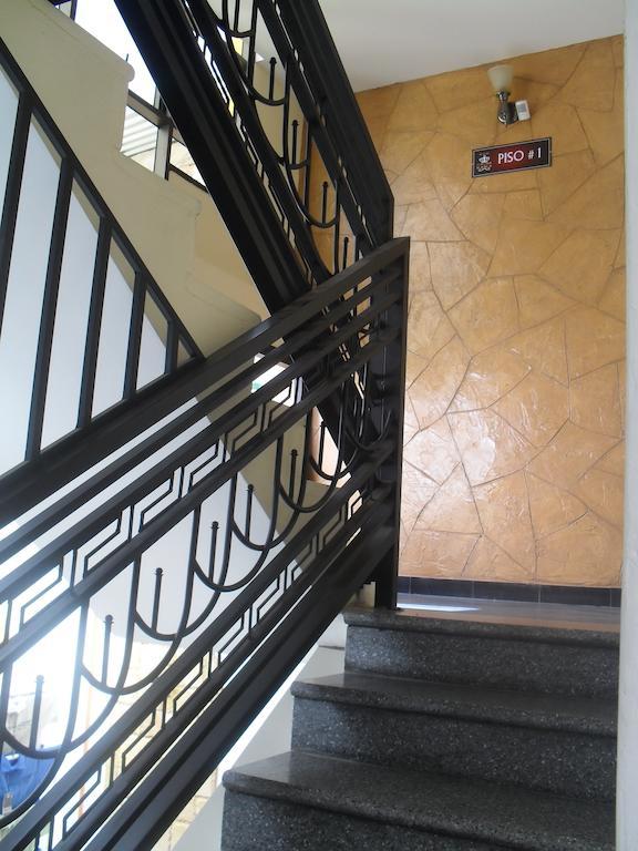 Hostal Corona Blanca Sucre Zewnętrze zdjęcie