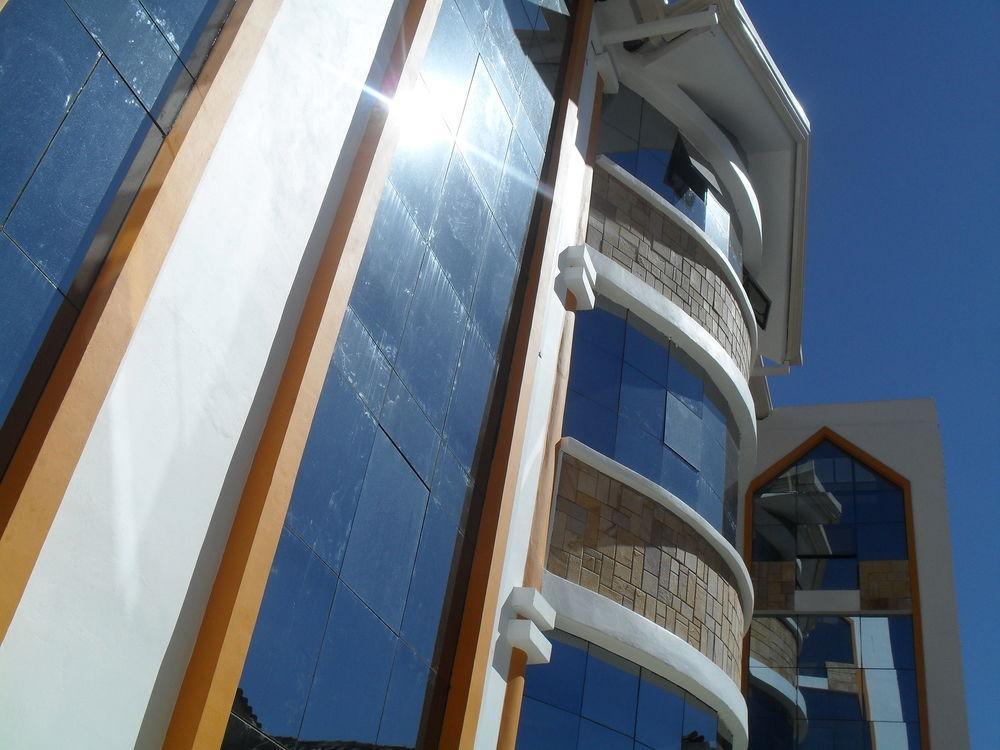 Hostal Corona Blanca Sucre Zewnętrze zdjęcie